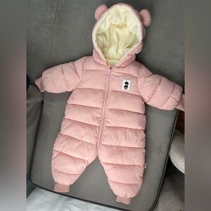 NEW NEVER WORN Pink baby snowsuit. Easy diaper change zipper! 0-3 but runs big